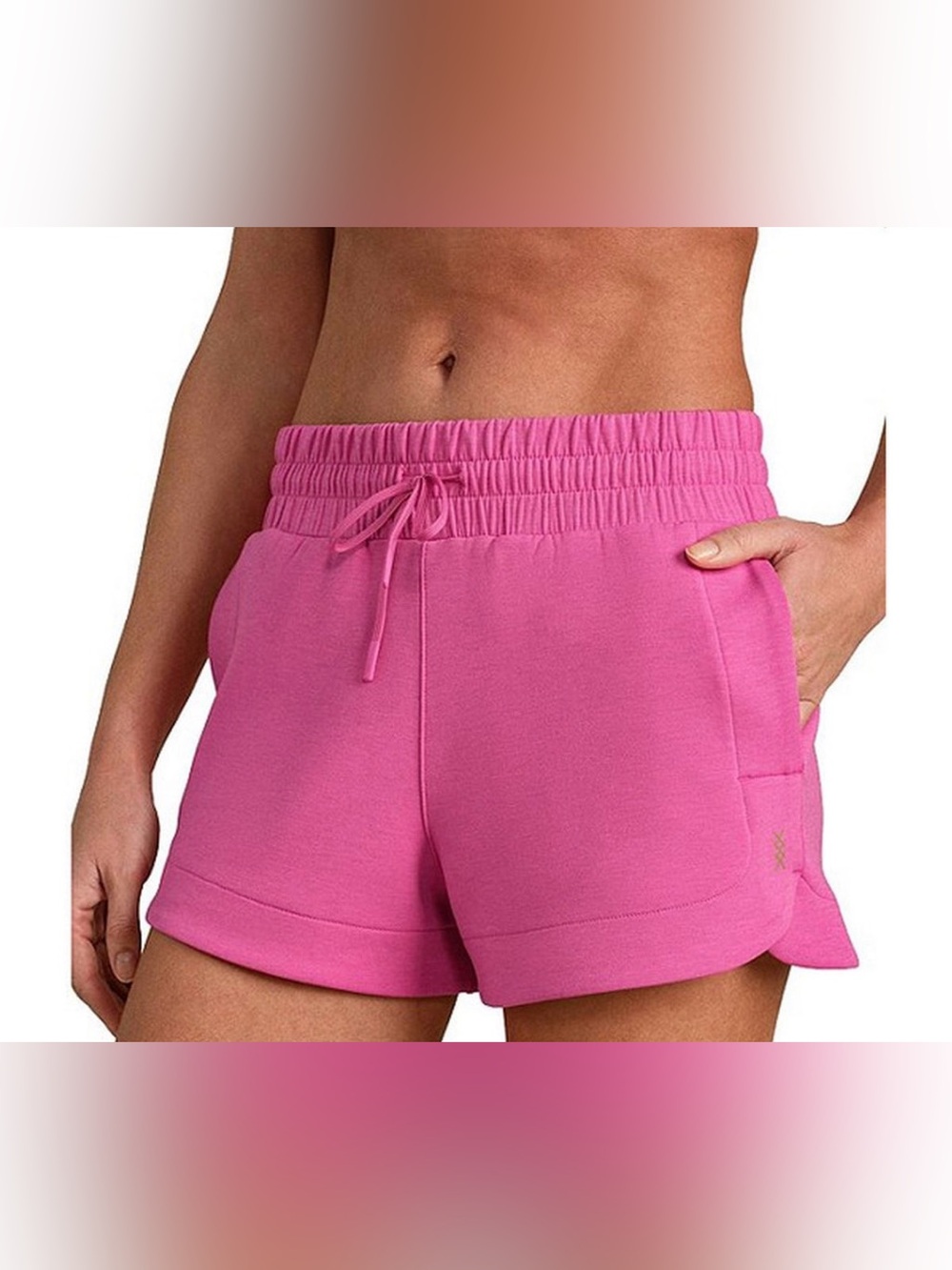 NEW RHONE DreamGlow 3” Pull-On Shorts — Size Large